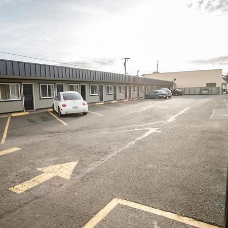 Pacific Inn Crescent City Bagian luar foto